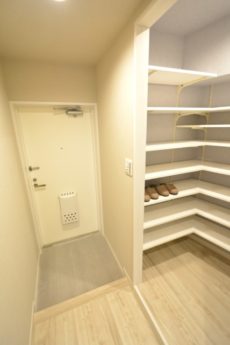 アルス音羽 玄関