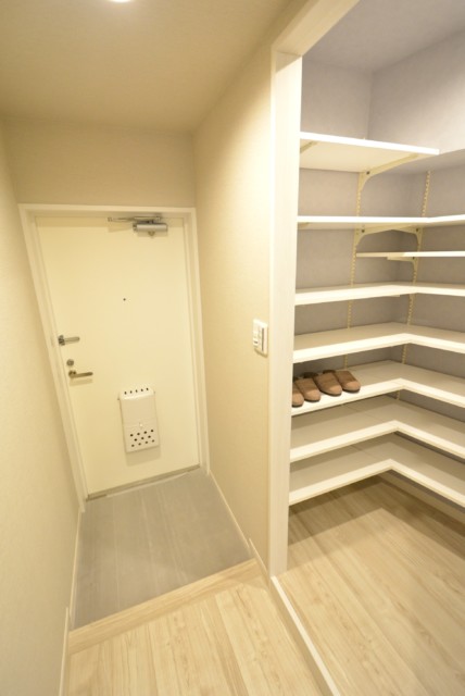 アルス音羽 玄関