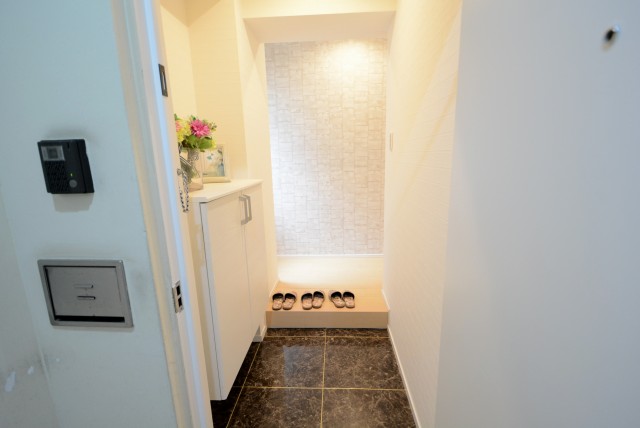 ライオンズマンショングリーン白金 玄関