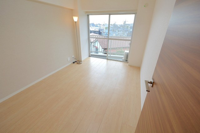 ウエスト経堂マンション 洋室２