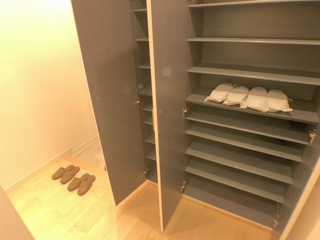 ライオンズマンション中野弥生町 玄関