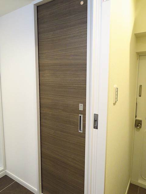 秀和奥沢レジデンス　トイレ扉