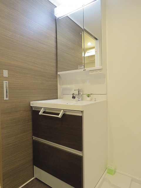 秀和奥沢レジデンス　洗面化粧台