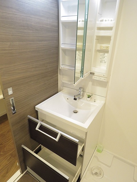 秀和奥沢レジデンス　洗面化粧台