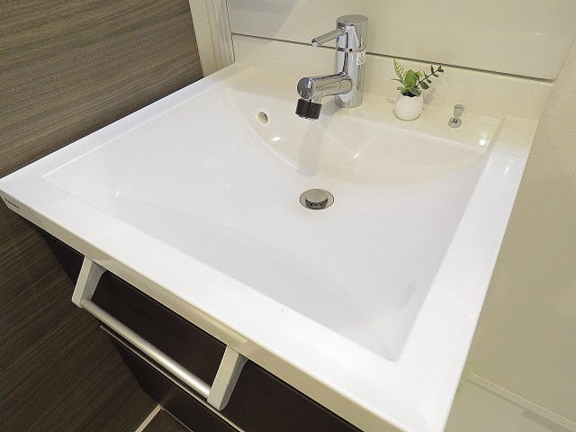 秀和奥沢レジデンス　洗面化粧台