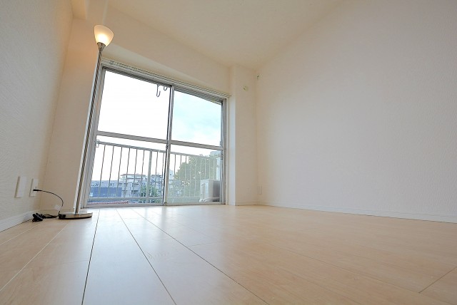 ウエスト経堂マンション 洋室２