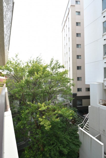 朝日目白台マンション 西側バルコニー