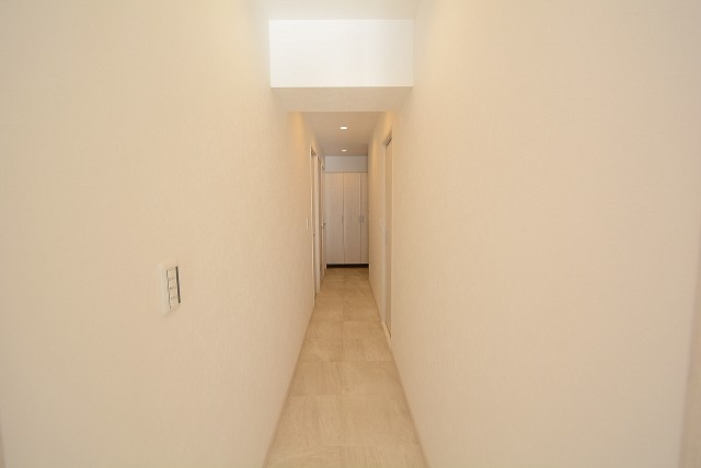 メナー代田　廊下