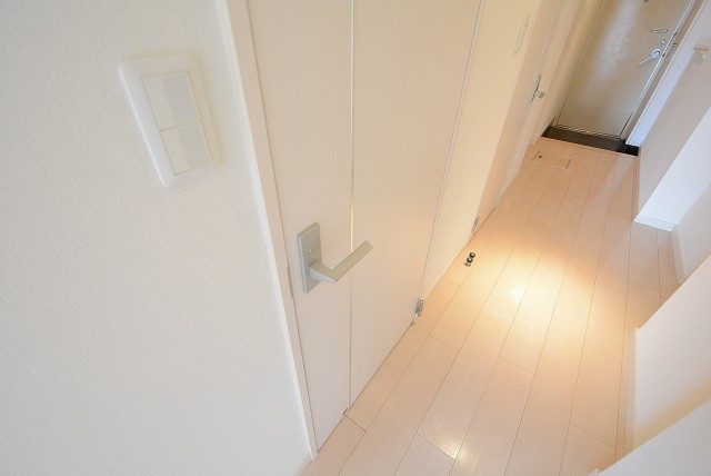 明大前フラワーマンション 廊下