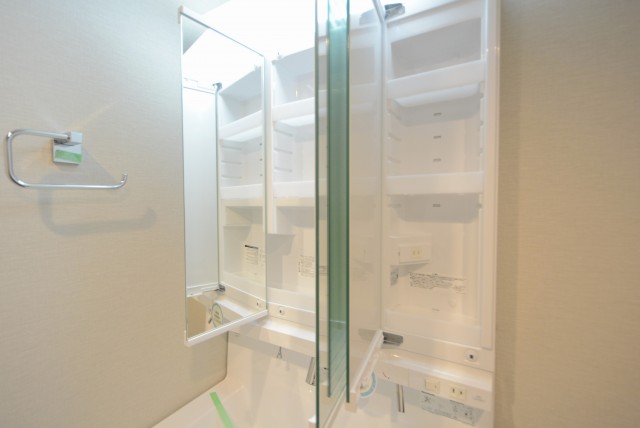 日商岩井田園調布マンション 洗面