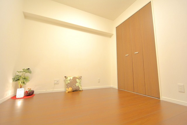 西新宿ハイツ 洋室1