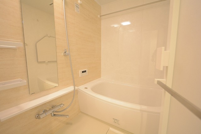 日商岩井田園調布マンション　バス