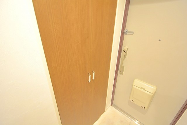 西新宿ハイツ 玄関