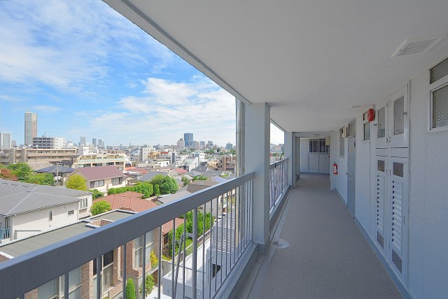 東中野コーポラス 外廊下