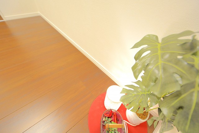 西新宿ハイツ 洋室1