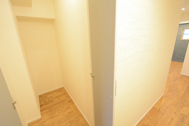 日商岩井田園調布マンション　納戸