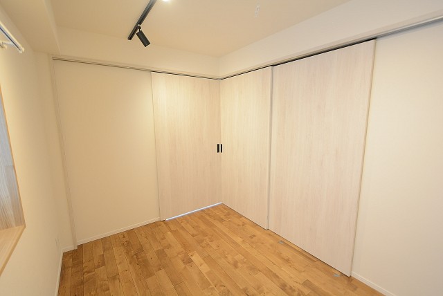 日商岩井田園調布マンション　洋室４．５帖