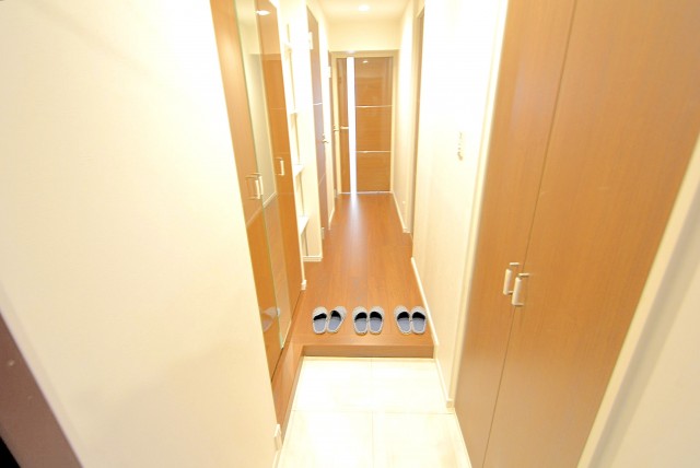 西新宿ハイツ 玄関