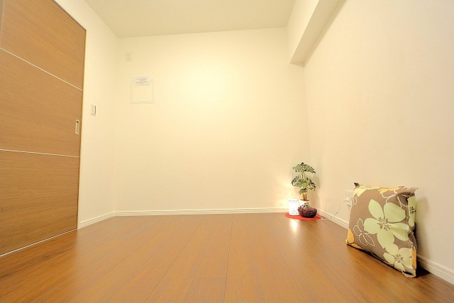 西新宿ハイツ 洋室1