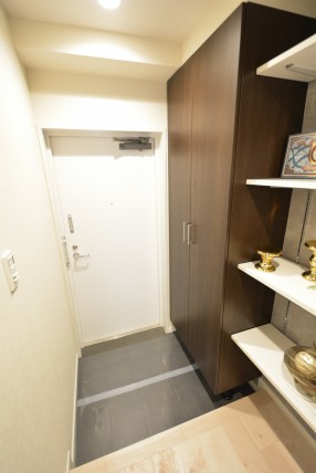 ハイシティ本郷 玄関