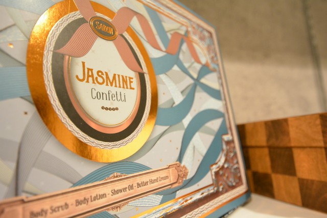 ハイシティ本郷 玄関