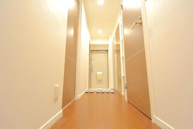 西新宿ハイツ 玄関