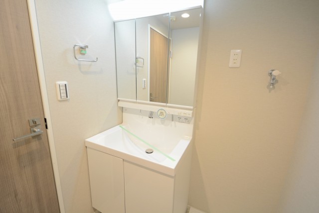 日商岩井田園調布マンション 洗面