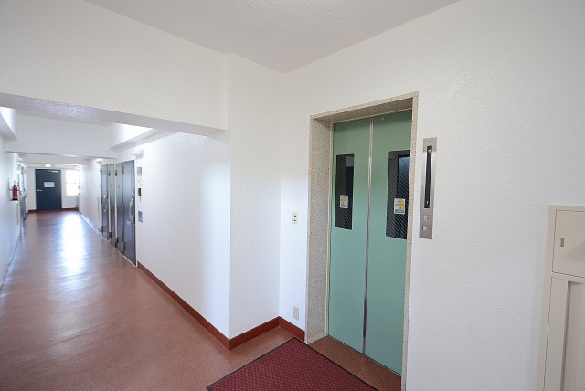 秀和椎名町レジデンス 内廊下