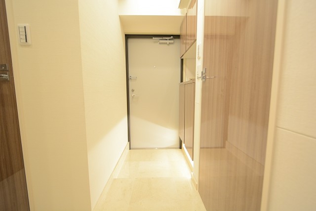 シャンボール原宿 玄関