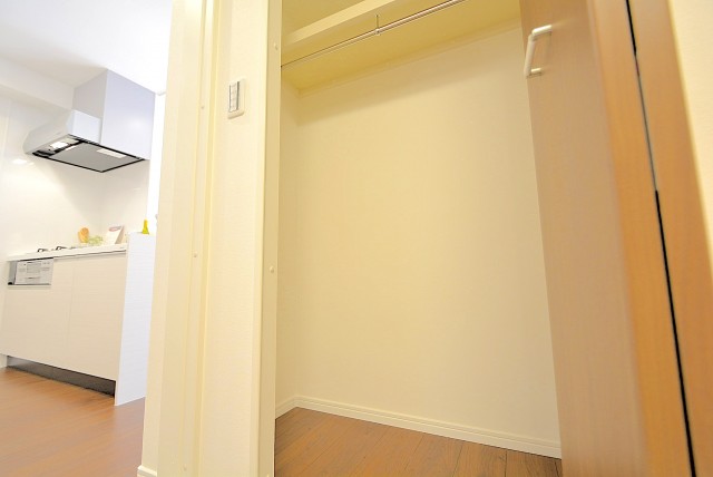 西新宿ハイツ 洋室２