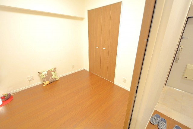 西新宿ハイツ 洋室1