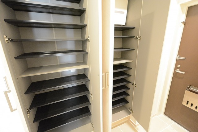 メナー代田 　玄関