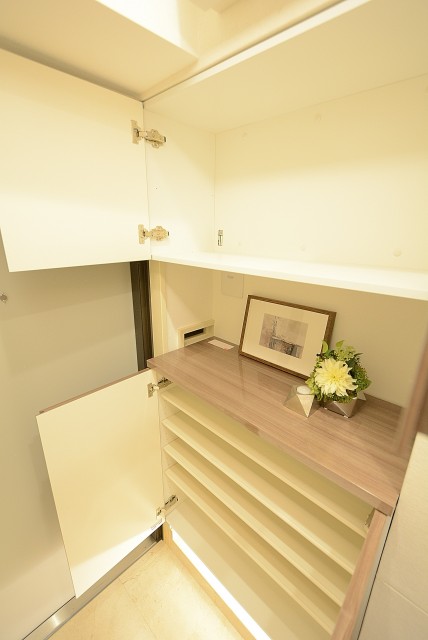 シャンボール原宿 玄関