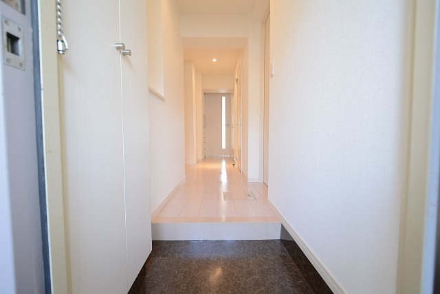 明大前フラワーマンション 玄関