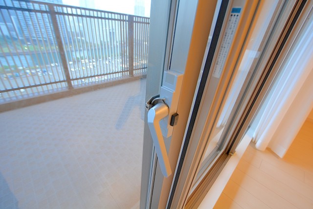 ニュートンプレイス バルコニー