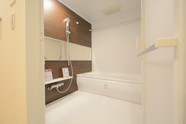 ニュートンプレイス バス