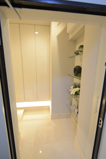 チサンマンション原宿 玄関