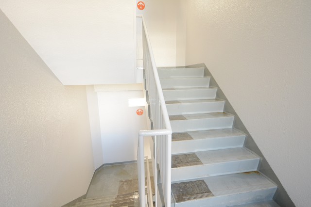 マンション目黒苑 (7)部屋まで遠い！！