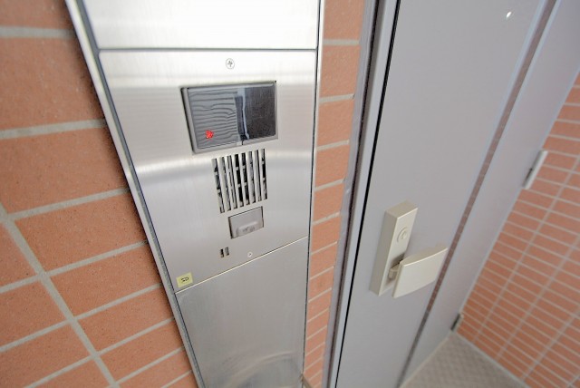 ニュートンプレイス　玄関