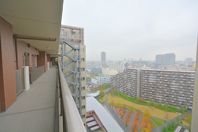 ニュートンプレイス 外廊下