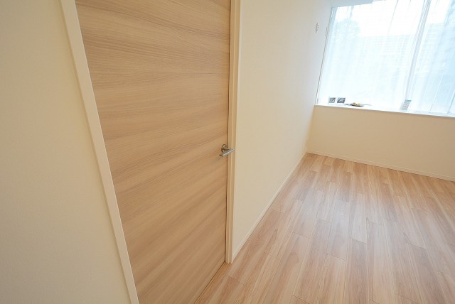 クラリティ・アスール 　洋室