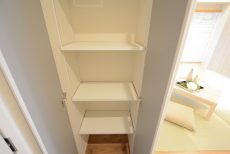 チサンマンション原宿 LD・入口収納L