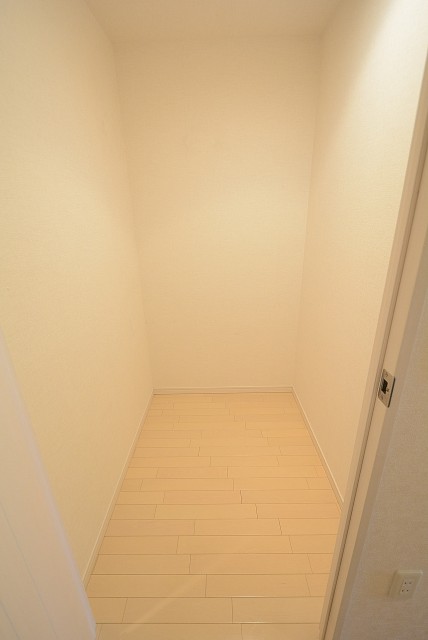 ニュートンプレイス　納戸