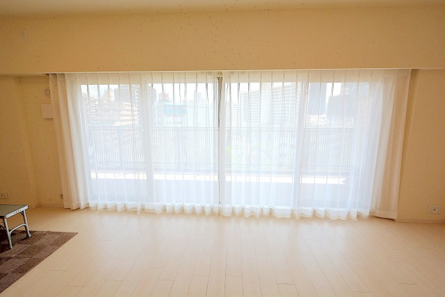 ニュートンプレイス　バルコニー