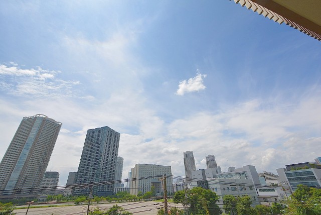 ニュートンプレイス　バルコニー