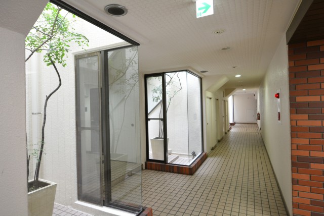 カルム桜新町パティオ 内廊下 カルム桜新町パティオ 内廊下
