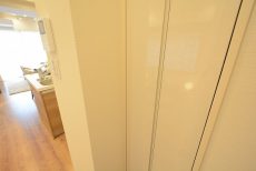 チサンマンション原宿 LD入口収納R