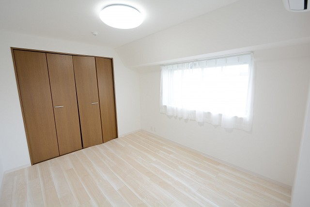 芦花公園ヒミコマンション洋室６