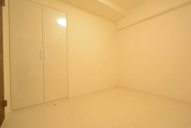 ニュートンプレイス 洋室5.3