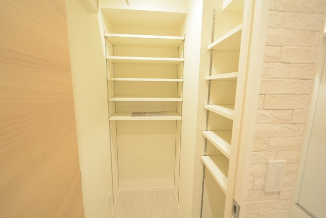 クラリティ・アスール　玄関